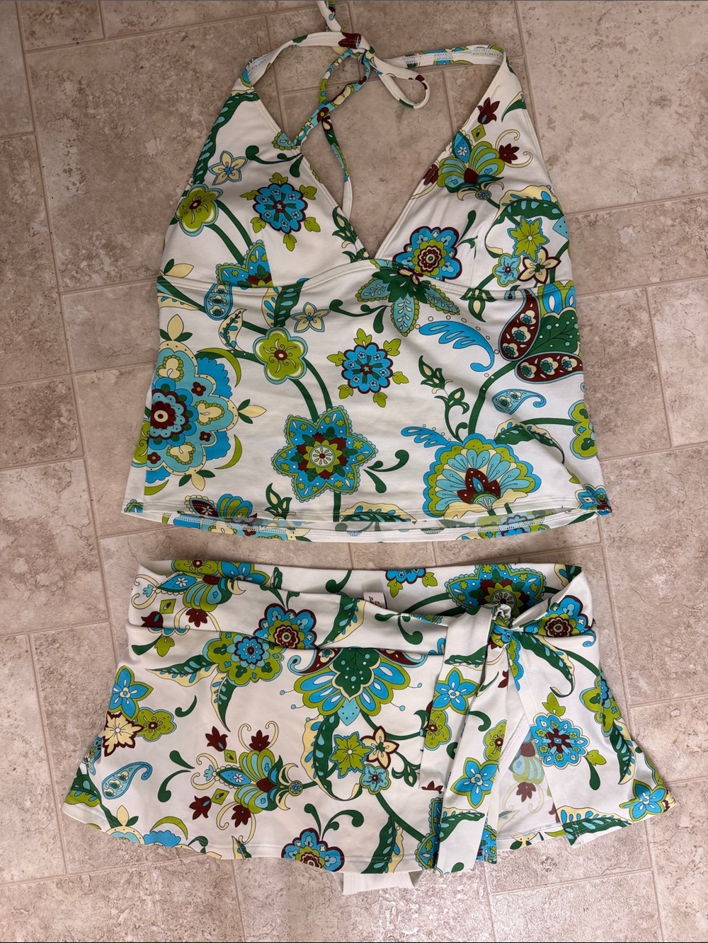 Tommy Bahama White Floral Halter Tankini Top with Skirt